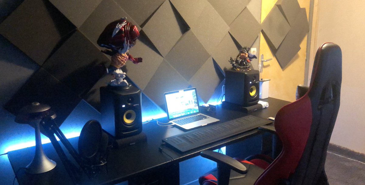 BlvckKorp's tweet photo. #trap #music 📲🎹 contenu dispo sur insta, ça arrive ce mois ci, rester ché-bran 💽 https://t.co/RTXhhwVEIu
💻 Venez follow 👍🏽 @BlvckKorp https://t.co/p0EKmRceMC