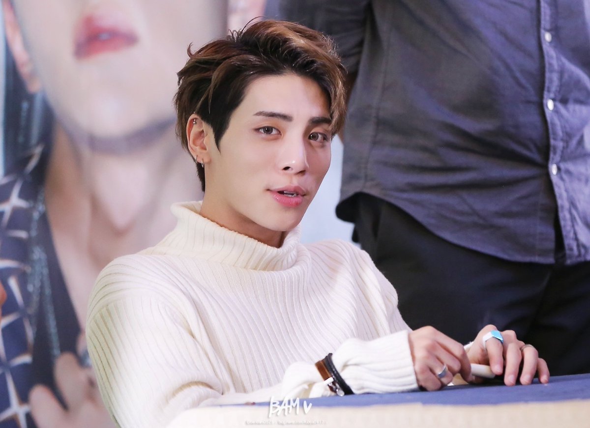 hourly jonghyun (@hourlyjonghyun) on Twitter photo 