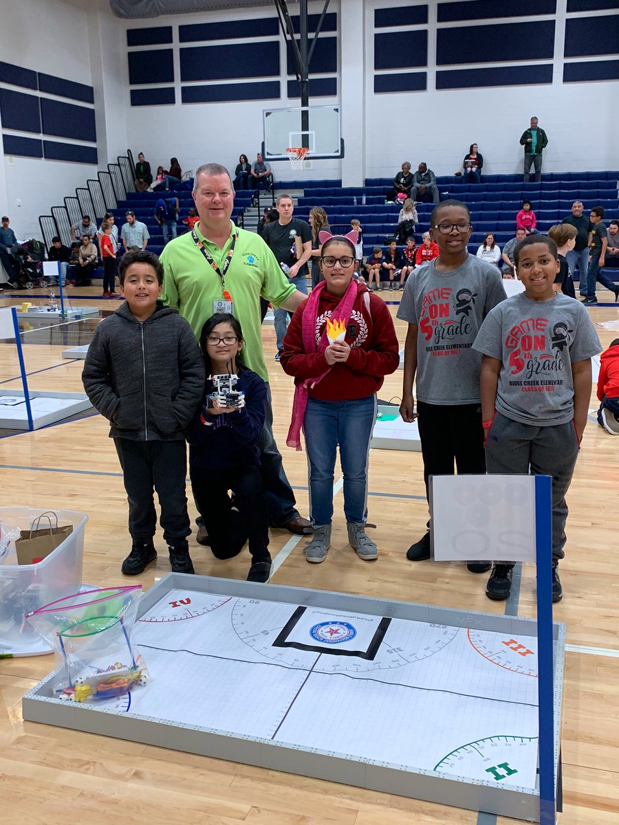 HumbleISD_RCE's tweet image. #CubCommUNITY Huge “shout out” to @ArmyAg86 for leading our Robotics team! Nice work! #HEROrobotics