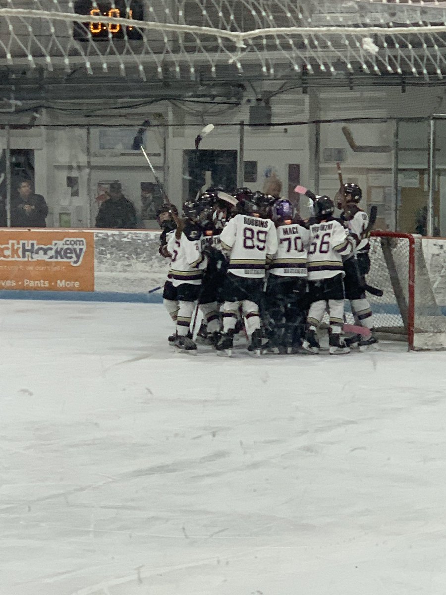 chaska_aa's tweet photo. We survived another day at South Regions Tournament.  Great fun. Great memories being made.  Back on the ice at 9am Sunday morning.   🏒CC🏒 https://t.co/4eD598npMQ