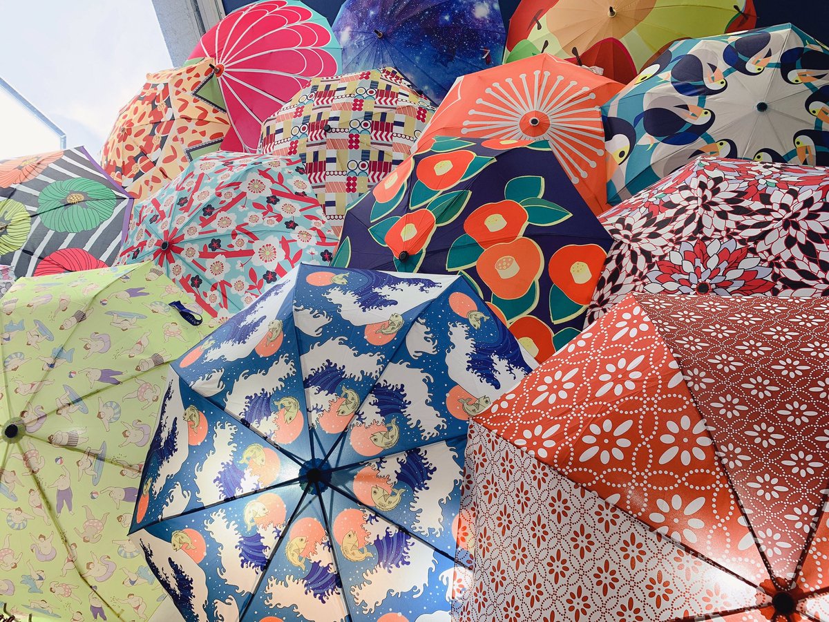 O Xrhsths Wargo店舗販売スタッフ Sto Twitter 鎌倉theichi ついに三月っ 温かくなった分紫外線も気になりますっ 北斎グラフィックの傘はuv対応の兼用傘 がいっぱいありますっ 早咲きの桜になり切って お散歩なんてどうでしょう 当店は常に 傘が 満開で