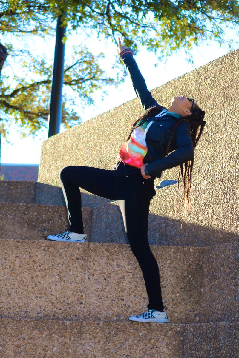 Azzaria (Z) tweet media