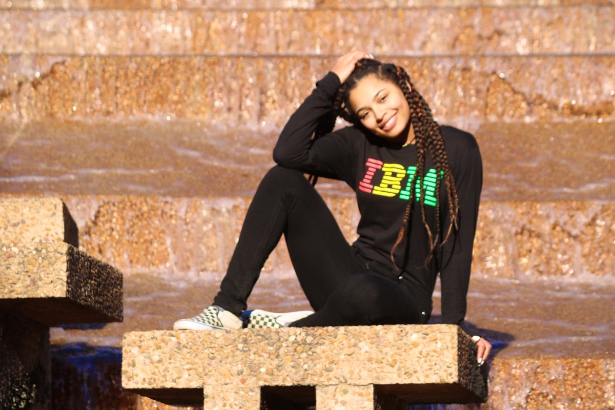 Azzaria (Z) tweet media