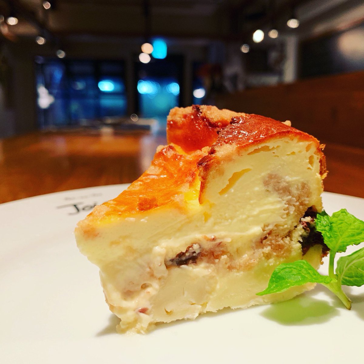 ポトフ料理joie Na Twitteru ディナーのデザート ブルーチーズとドライいちじくのバスク風チーズケーキが復活してます お食事の締めにどうぞ 新宿御苑 ポトフ専門店 ポトフ料理 Joie ジョワ ランチ スープカレー ポトフカレー ポトフ ディナー Staub