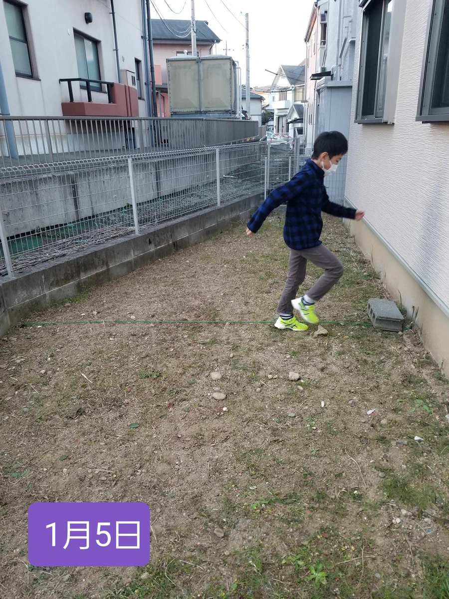 雑草全滅大作戦！？毎日庭を走った結果…。雑草がなくなったwww