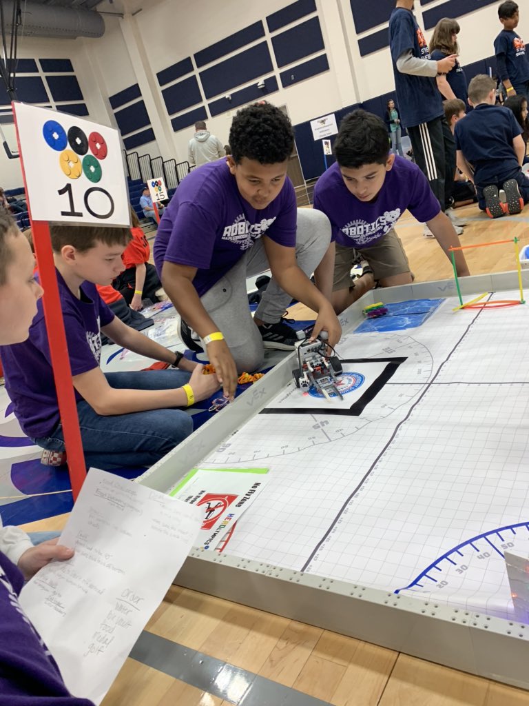 MrsCooperMBE's tweet image. We had so much fun at our #HEROrobotics competition today. We ended up placing 6th!! So proud of our team! @HumbleISD_MBE @Humble_Science @AmandaRileyMBE #mbeisfamily  #mbebears2020 #bethelight