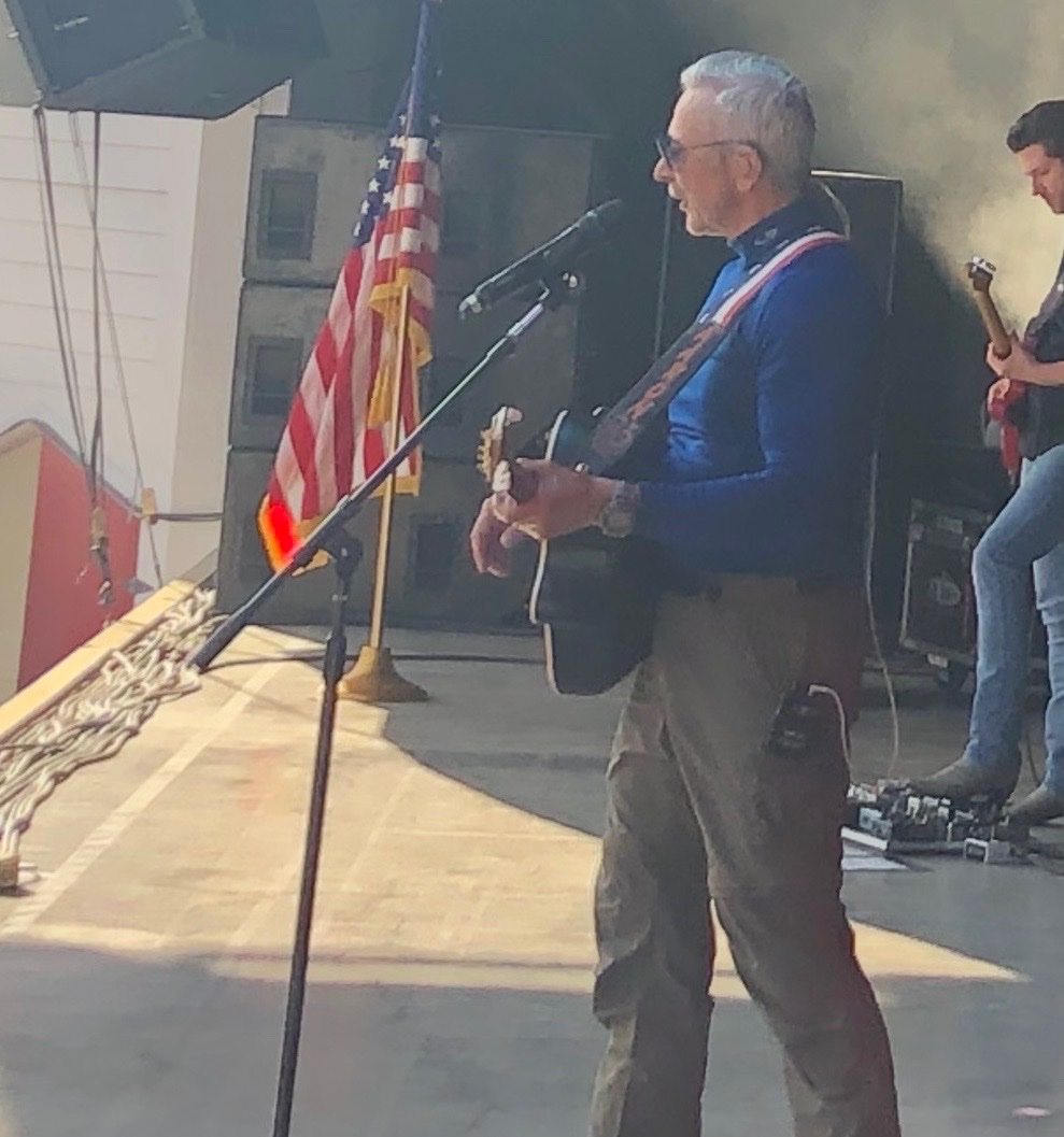 Aaron Tippin' tweet media