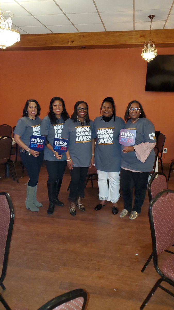JaniceQuintana's tweet photo. The ladies of North Carolina Central University look great sporting their HBCU Bloomberg shirts! 
#ncformike #bloomberg2020 https://t.co/38yl8ewDt0