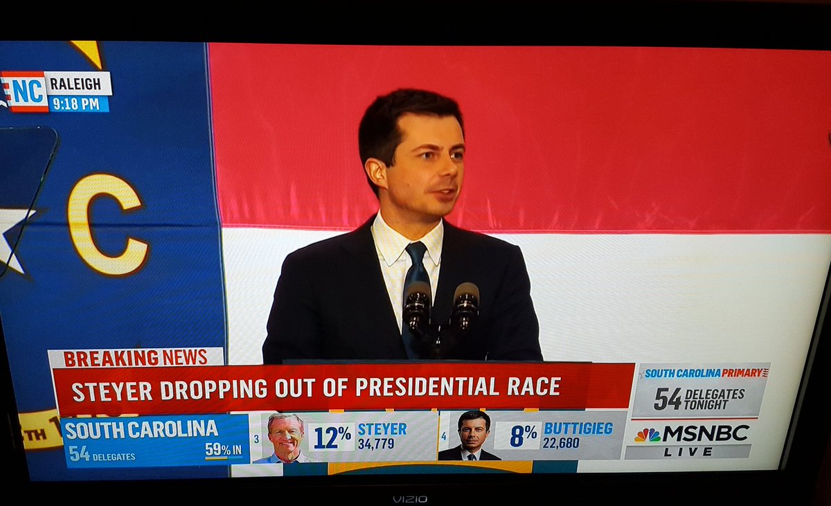 PattiSenft's tweet photo. So this just happened #TeamPete and @PeteButtigieg crushed that speech #PeteButtigieg #PeteForAmerica @PeteForAmerica @VAforPete 😍 https://t.co/FIWEWvcGG5