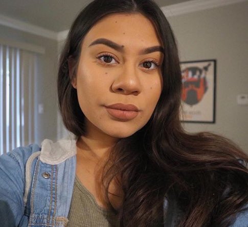 tunbitch93's tweet photo. @arianabirkins asia leigh lol https://t.co/OgD4eMbe1k