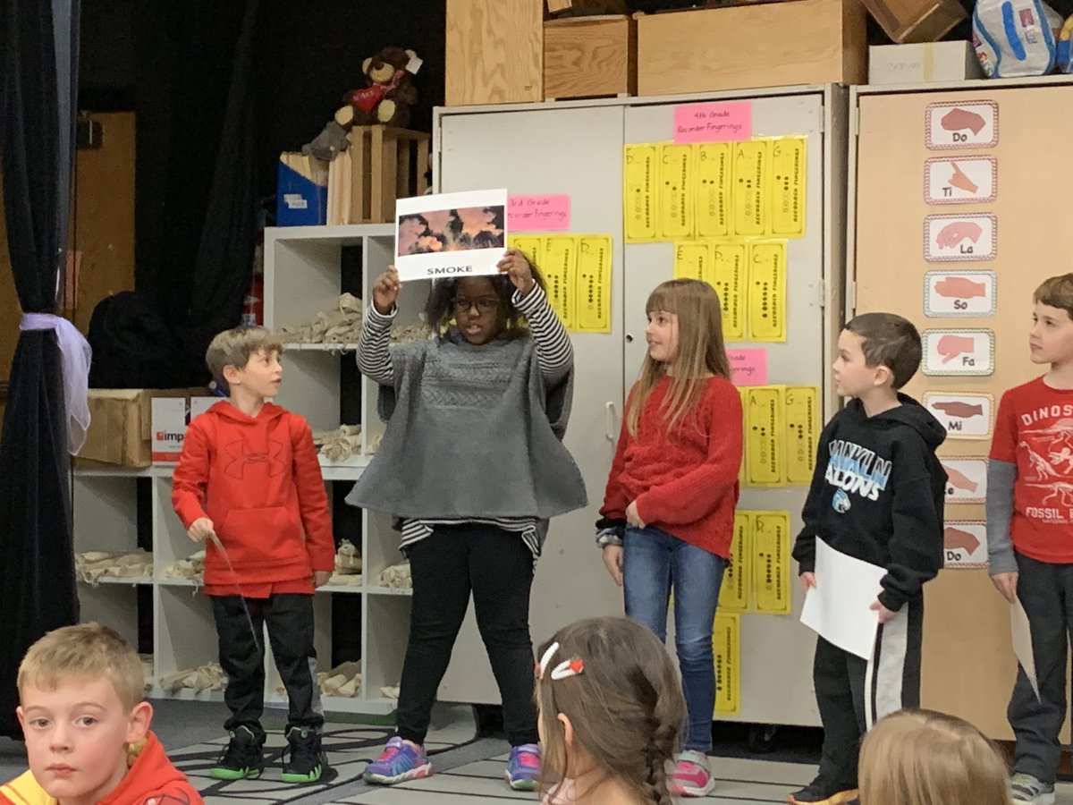 ccarlsond64's tweet photo. First grade did a mini class musical on The Great Chicago Fire using the book Mrs. O’Leary’s Cow. #therellbeahottimeintheoldtowntonight #d64music #d64leadwithlove #falcons64 https://t.co/bX4CDOI5y2