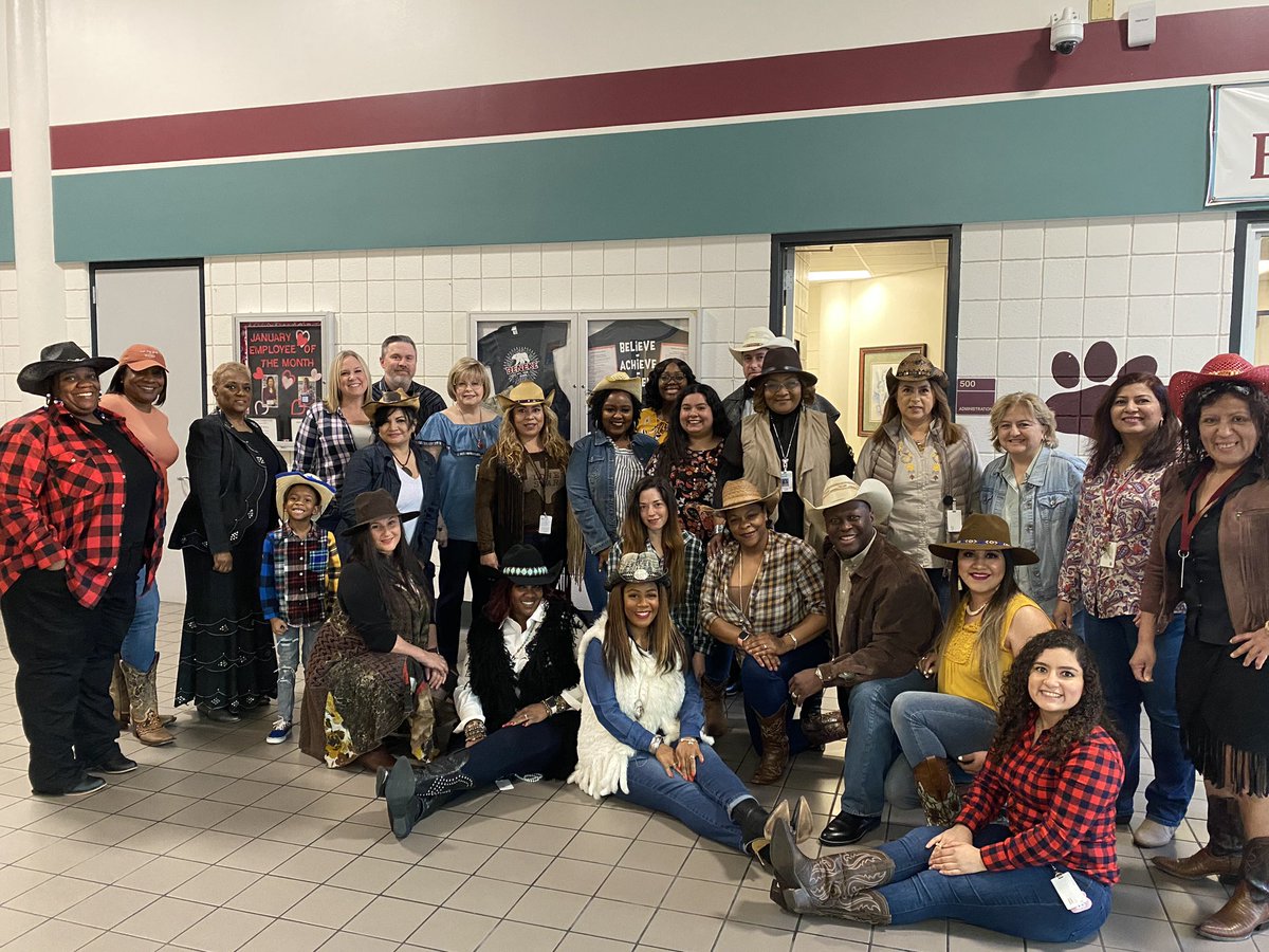 BenekeBears's tweet photo. Howdy!!! We honored Go Texan Day with our Beneke Family! @BenekeBears @springisd, #GoTexanDay20 #SpringGoTexan. https://t.co/8qQWssq5Ey