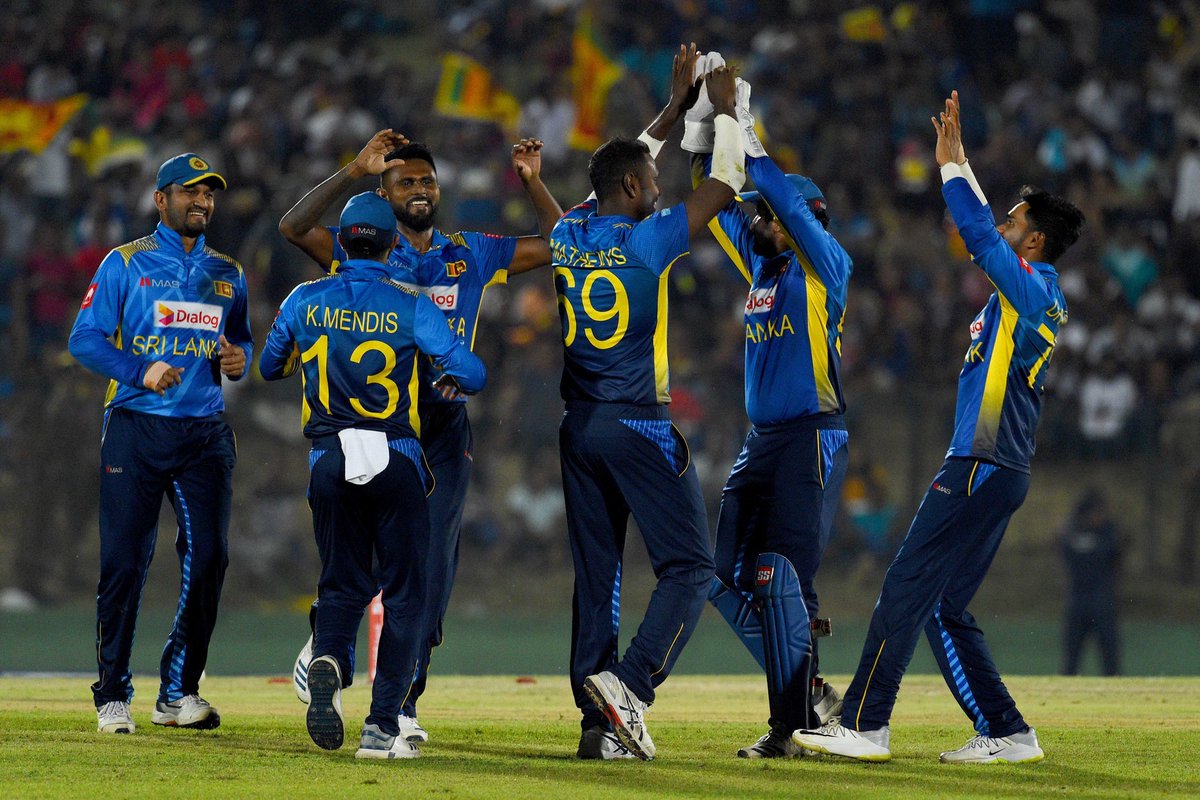 Mssujan8's tweet photo. @OfficialSLC @Angelo69Mathews 
#slvswi #slfan
waiting  for 3-0
🔥🔥🔥🔥🔥🔥🇱🇰🇱🇰🇱🇰🇱🇰 https://t.co/qKaTB8e77z