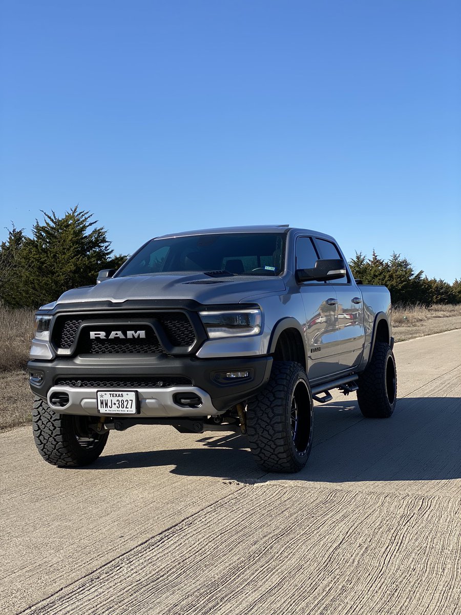 FTPOPULATION_'s tweet photo. @RamTrucks one from yesterday https://t.co/oXg2pDIR38