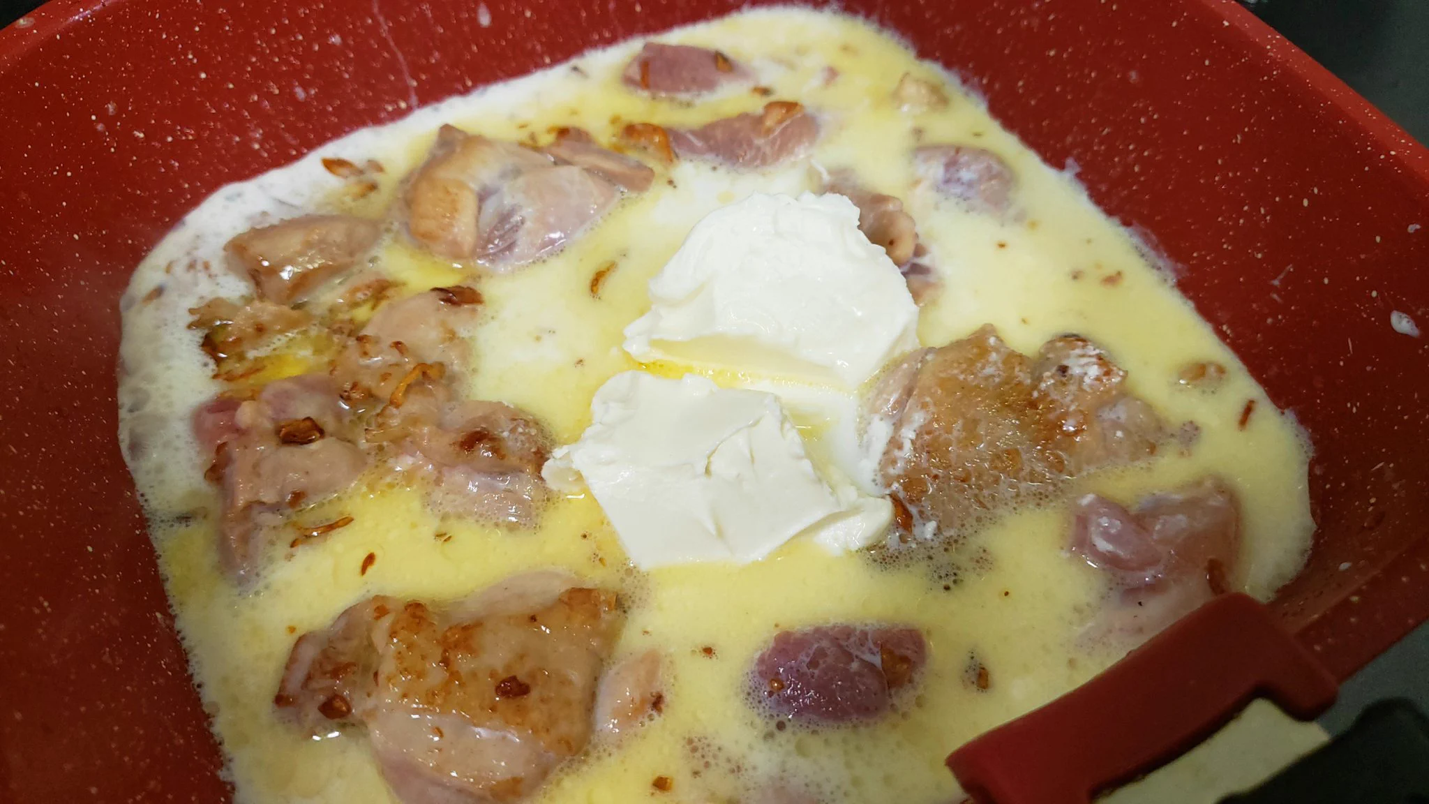 余った牛乳を使い切りたい時にもおすすめ！「シュクメルリ」のレシピ！