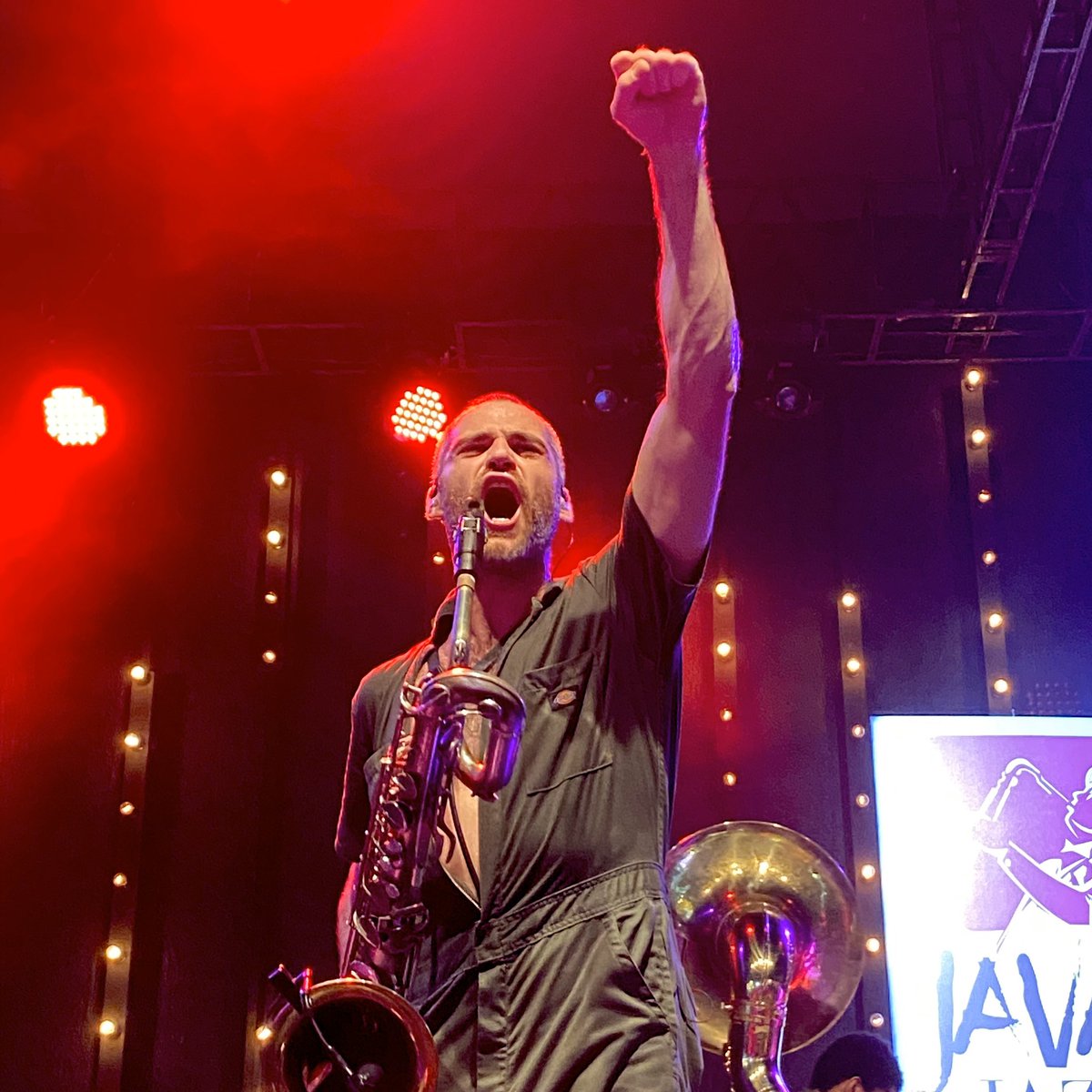 qalhae's tweet photo. @BrassAgainst x @sophiaurista raging it out live at @JavaJazzFest ๐ฅ๐ค๐ฝ
#BNIJJF2020
#JavaJazzStage
#RedeemYourselfThroughMusic https://t.co/u4QEH3E2XM