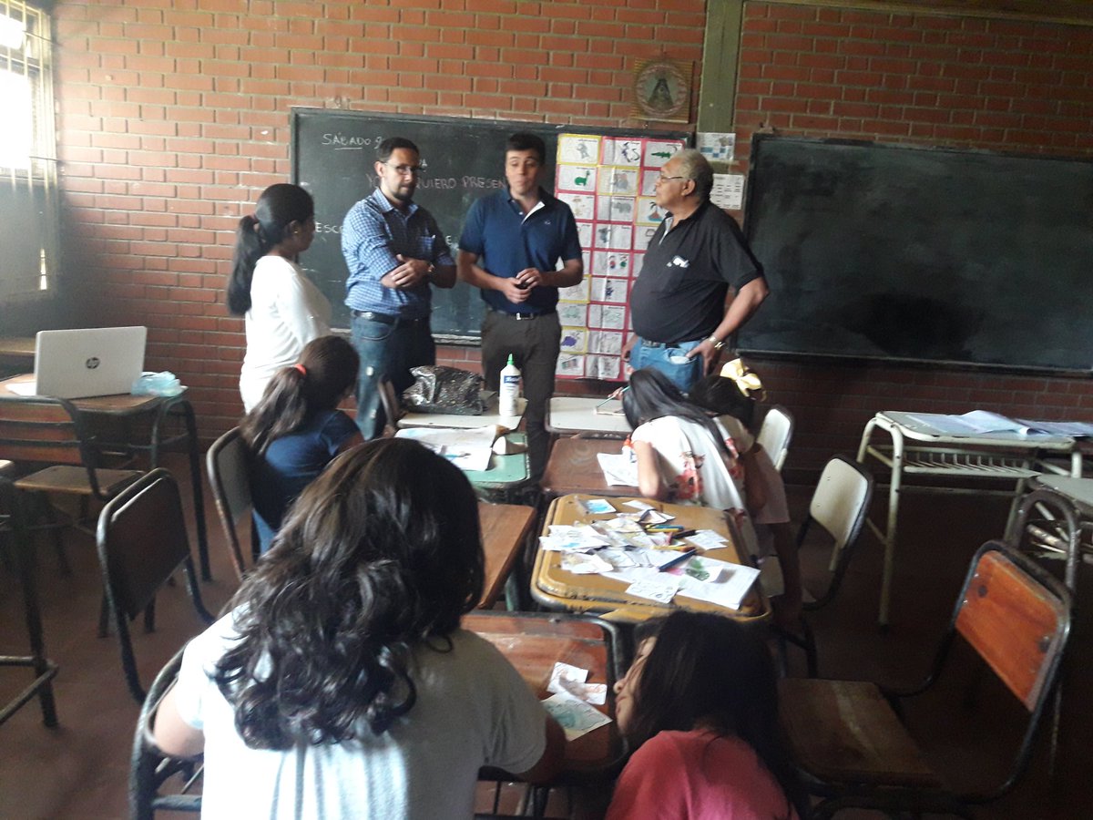 #TrayectoriasEscolares
Un programa que favorecerá a los niños y jóvenes con docentes comprometidos.
<a href="/matiascanepa/">Matías Cánepa</a> <a href="/ferdiptorres/">Fernanda Dip Torres</a> <a href="/RobertoIRamos/">Roberto Ismael Ramos</a> <a href="/AnaGernimo1/">Ana Gerónimo</a> <a href="/rhoelizabeth/">Rho Liz</a>