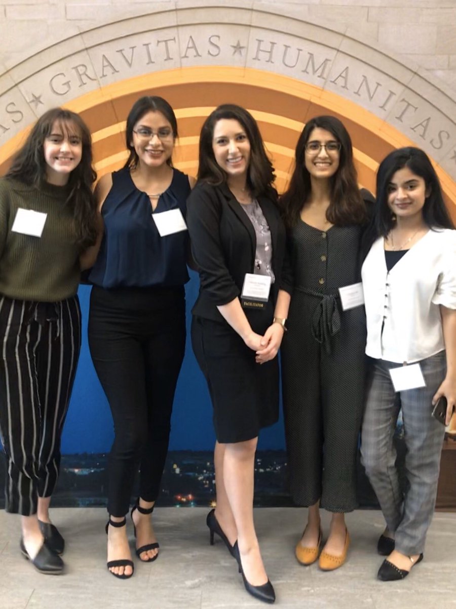 DoryanRedding's tweet photo. Soooooo excited that a few @TXST_CLS juniors were able to join the Leadership Institute family this weekend🤗 My heart is so happy knowing that our profession is going to be filled with some amazing new leaders in the near future!! #LIAC2020 https://t.co/OXbHJpMpFV