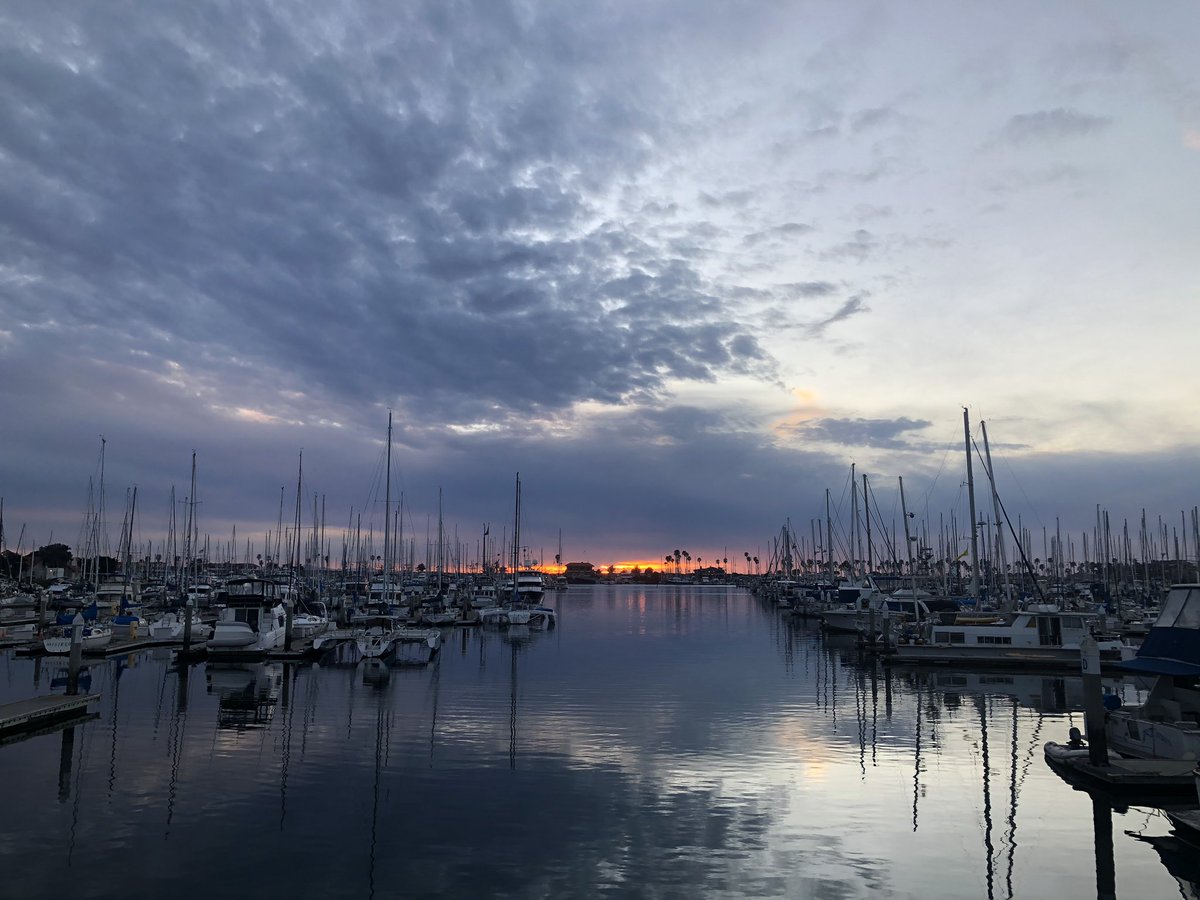 AlinaDLam's tweet photo. We’re here in California for the Gordon Research Seminar/Conference on Lymphatics! Beautiful view of the sunset at the docks and first time trying clam chowder at Andria’s in Ventura #gettinground https://t.co/3EeUIbJEpB