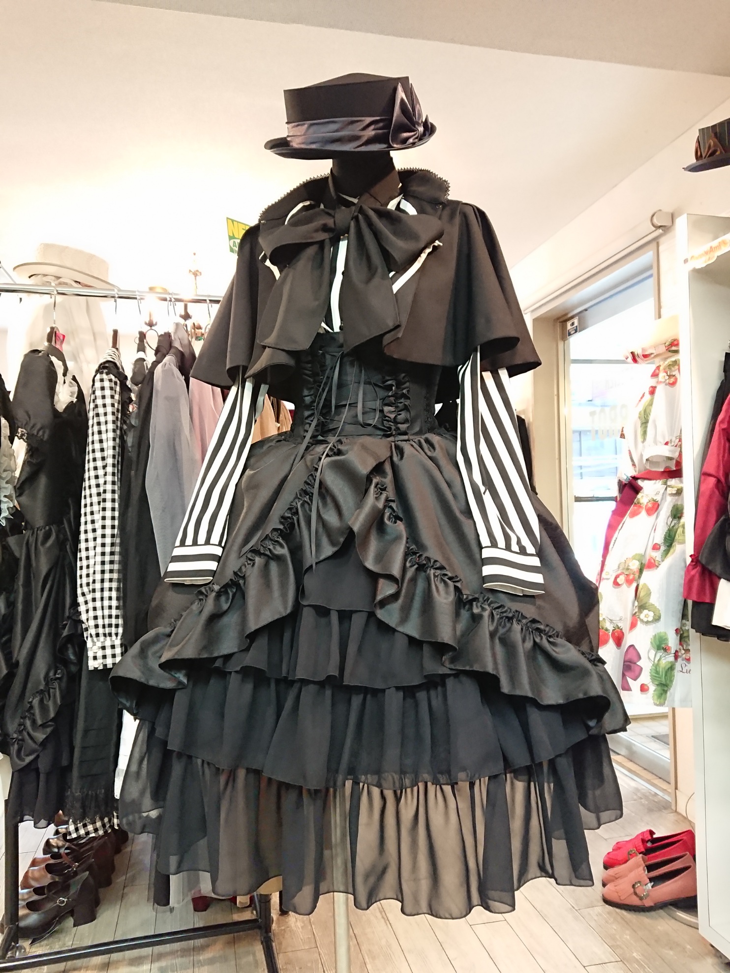 アトリエピエロ　ゴスロリ　ストライプ柄　コルセットスカート コルセットスカート丈比較！ | ATELIER-PIERROT大阪店