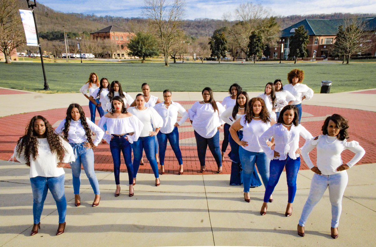 aamusthnbelles's tweet photo. Please join us in welcoming our newest edition to the family, Generation X!! We are soo proud of you ladies and can’t wait to see the wonderful things that you do in this organization! 💕🌂 #TenaciousTen #itsabellething 👒❤️ #aamu https://t.co/DOjDC1fDvt