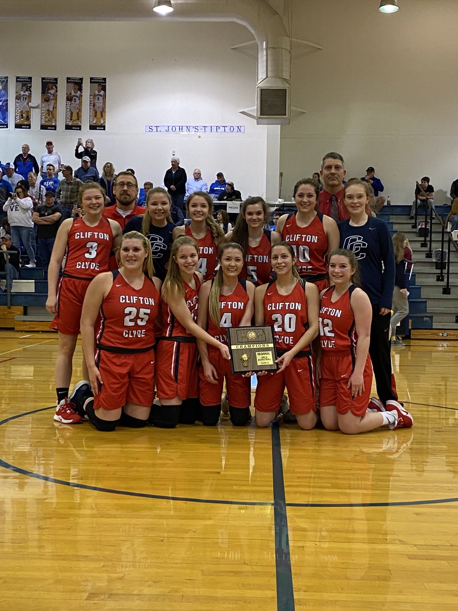 CCladyeaglesBB's tweet photo. Clifton-Clyde girls win the 1A regional at Lincoln! ⁦@baker_kansas⁩ ⁦@kpreps⁩ ⁦@TVLSpotlight⁩ ⁦@HeadbandJesy⁩ ⁦@sportsinkansas⁩ https://t.co/vtqYDZ3YTm
