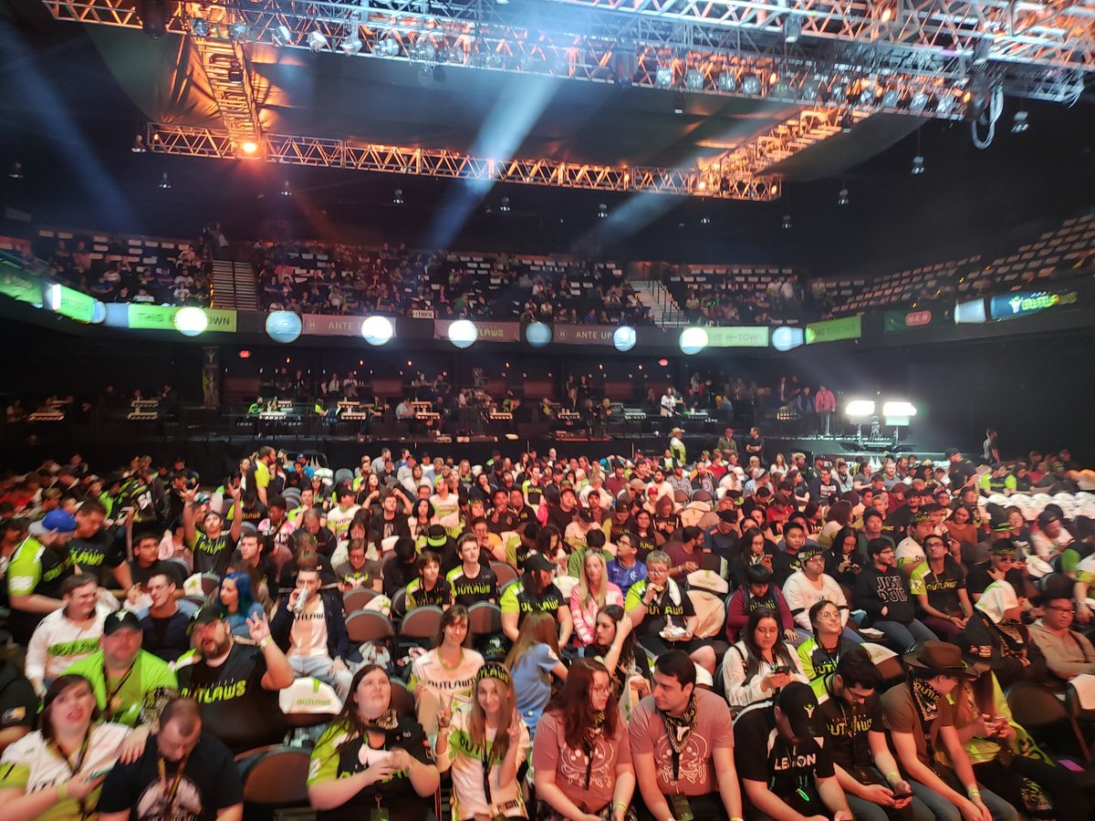 Schtitle24 tweet media