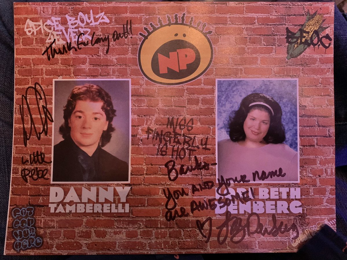 Just got to meet two people I grew up loving on Nickelodeon, <a href="/LoriBethDenberg/">Lori Beth Denberg</a> and <a href="/dtamberelli/">Danny Tamberelli</a>! Excited to see their <a href="/NostalgiaShow/">Nostalgia Personified</a> tonight and relive the 90s for a little bit.