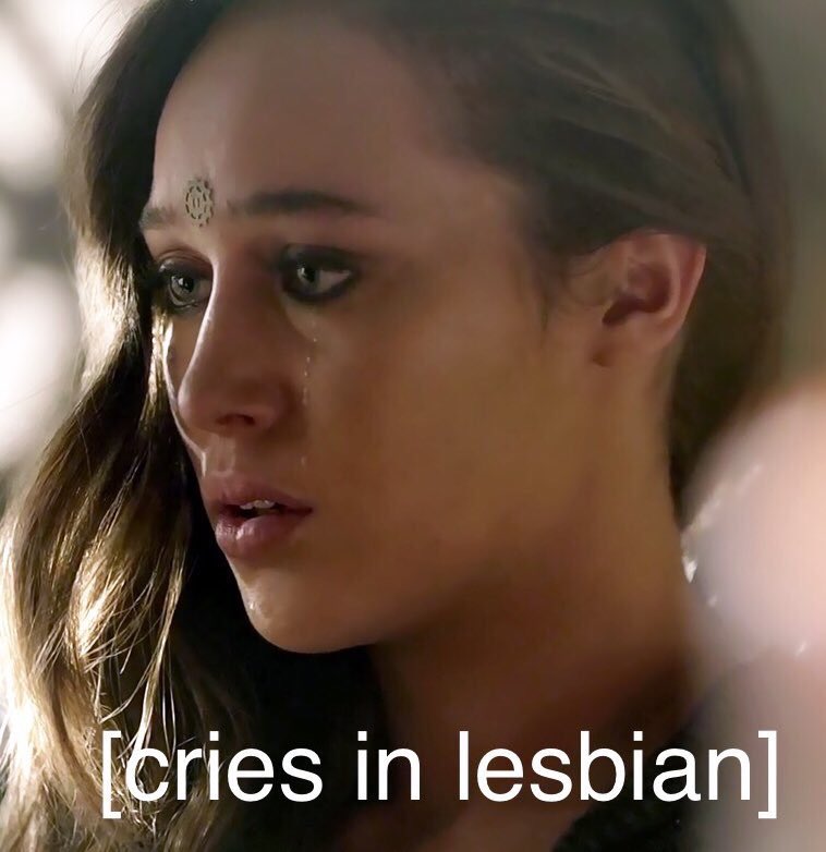 lesbipeachy's tweet image. wut is going on with everyone tweeting emo clexa shit today??!!?!