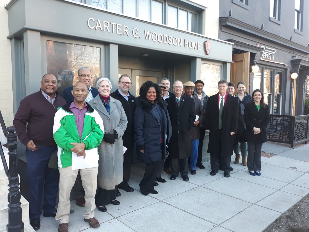 brm615's tweet photo. ⁦@woodsonlyceum⁩ ⁦@MarshalluPres⁩ Marshall/Huntington area supporters visit Carter G. Woodson national historic site in Washington Feb. 21, 2020. https://t.co/p6jX6dnaeD