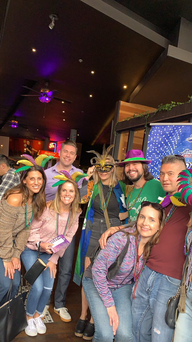 SDBlockParties's tweet image. LIVE from #MardiGras Bites &amp;amp; Booze Tour! 🎭🔥