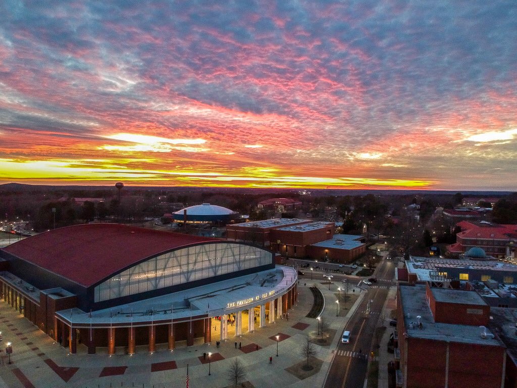 OleMissMBB's tweet photo. Nothing like Oxford, MS and the place we get to call home. 

#HottyToddy https://t.co/yM6eUML0xc