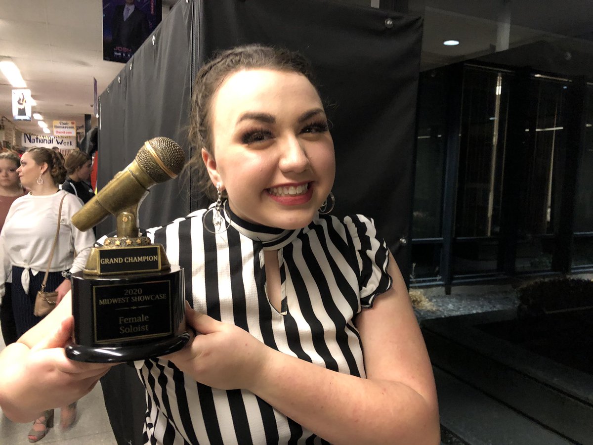 It’s been a great day at Huntington North w/both choirs in finals tonight! Julia Murphy won Grand Champion in the Solo Competition (female division). Kadence Chastain was outstanding performer in prelims for Starlight, Audrey Harrison for Spotlight! Go #BHSChoirs! #showchoir