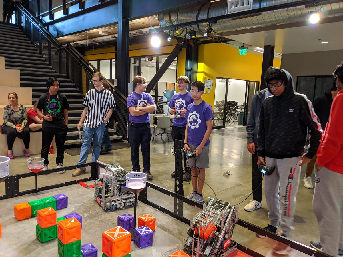 iTechRobotics's tweet photo. Team 3248F in the 2nd semifinal! #RavensRule @iTechPrep https://t.co/vXQHmtV7c2