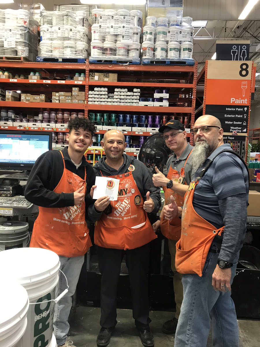 JeremyVasquez76's tweet photo. Great day to recognizing some great associates at #team3303 on there anniversary’s! So privileged to have you all on our team! Congratulations! @NevarezEnrique @thdsaltarelli @Prissy3303 @TonjaBarnicle https://t.co/0kmmvBfi0c