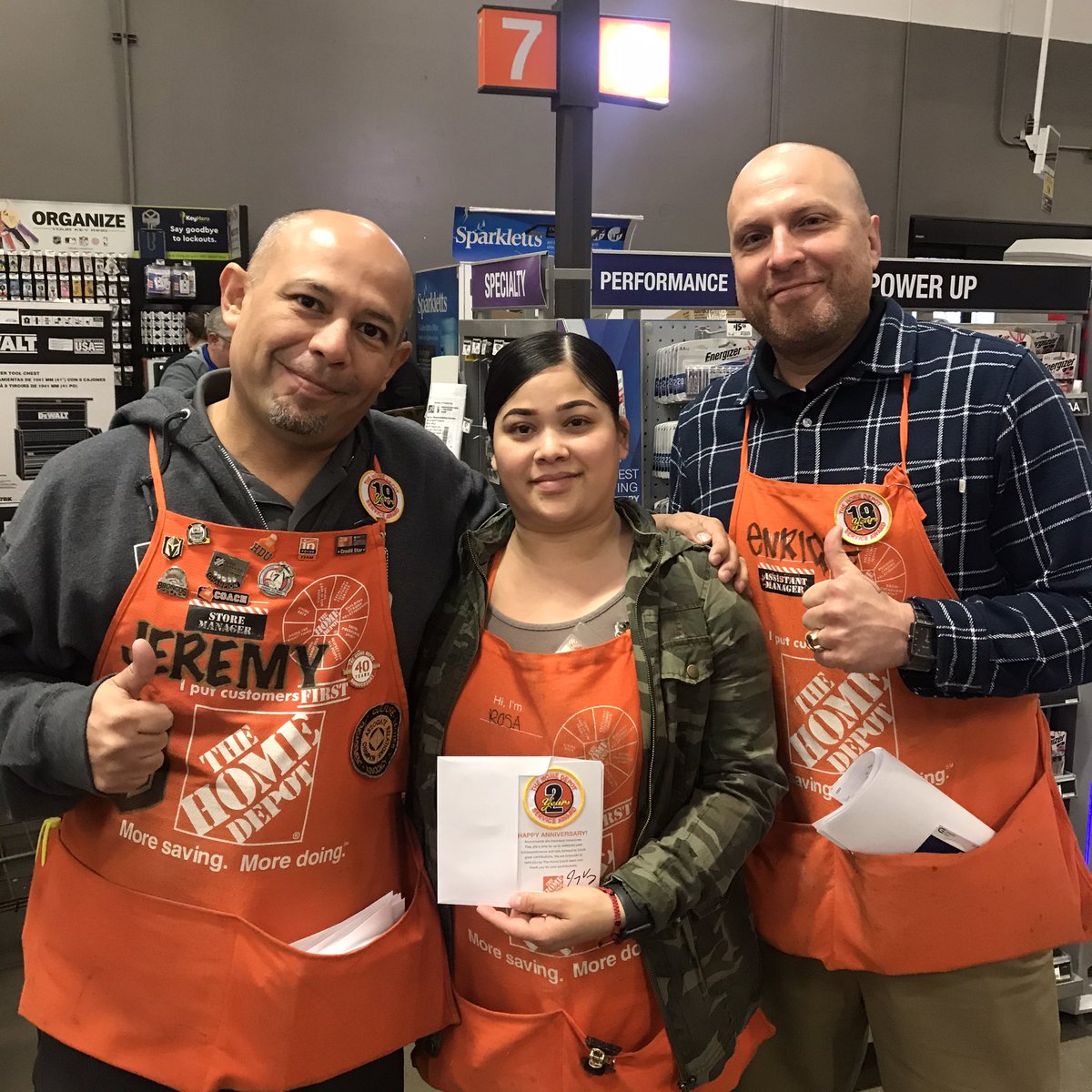 JeremyVasquez76's tweet photo. Great day to recognizing some great associates at #team3303 on there anniversary’s! So privileged to have you all on our team! Congratulations! @NevarezEnrique @thdsaltarelli @Prissy3303 @TonjaBarnicle https://t.co/0kmmvBfi0c