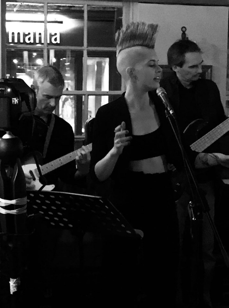 Alice08235306's tweet photo. Incredibly good time belting along to Slack Habits originals and some truly gorgeous covers - So long and good night Slack Habits! https://t.co/N0wMcAFONQ