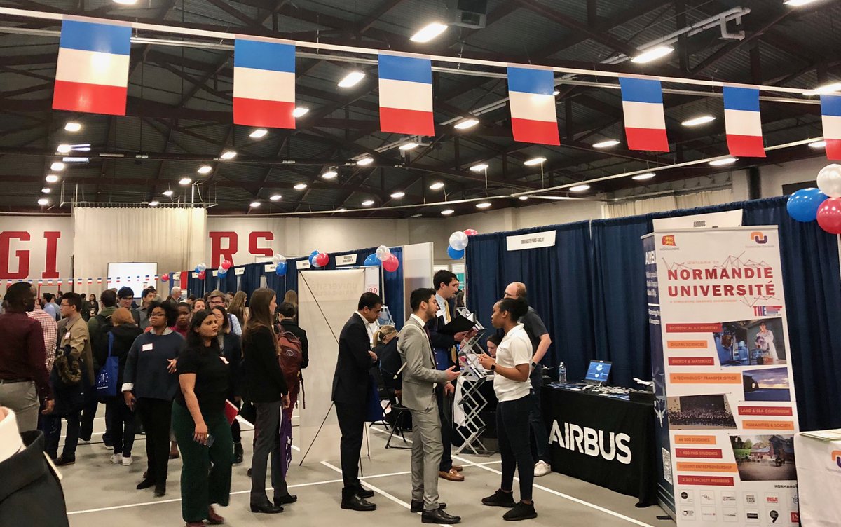 FranceinBoston's tweet photo. Look at our beautiful French corner at @MIT European Career Fair 2020! Come today and meet among our best 🇫🇷 universities and companies #ChooseFrance https://t.co/LWBv7HHy1R