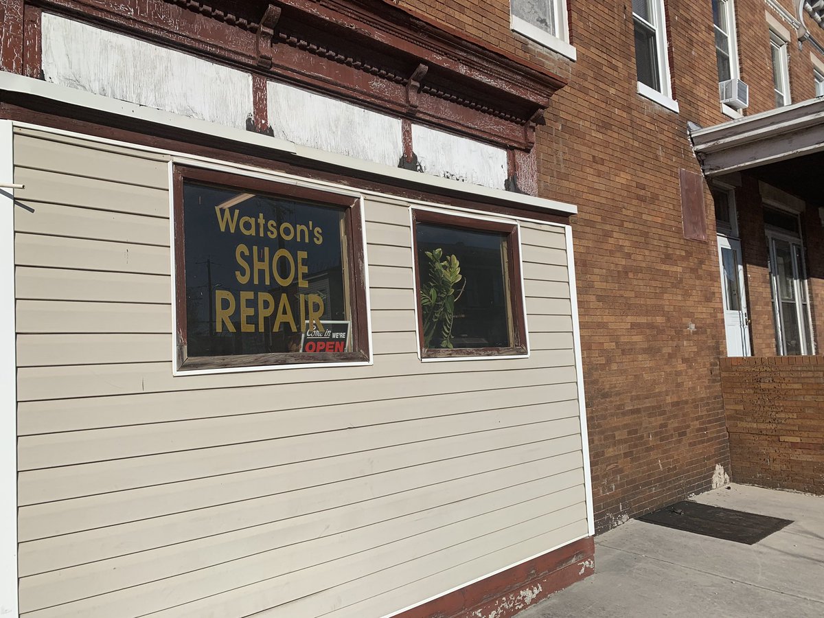 corymccray's tweet photo. Keeping my coins in the hood. Watson’s keep my shoes 👞 💧 💧💧💪🏾💪🏾💪🏾#ShopLocal #Zone18 https://t.co/Ih66Ba1QyN