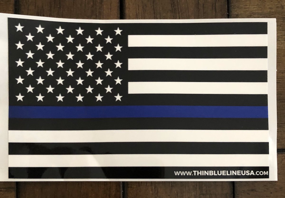FansofLivePd's tweet photo. 💙Saturday Night Giveaway💙
Hope we are all excited for a all new Exciting #LivePD . To Qualify for tonight’s giveaway you must FOLLOW  the names listed below and RT  this main tweet.Good Luck! See second tweet for names and prize descriptions . #LivePDNation @FanpageLivepd https://t.co/9mq2vsZVoY
