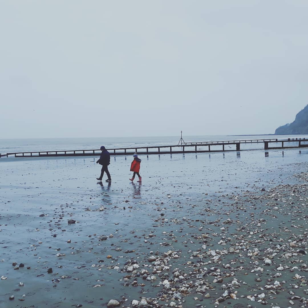 Afternoon walk today: empty seaside, low tide, bliss! Enjoy great B&amp;B offers with all the perks of the deluxe stay until end of March keatscottage.co.uk   #IsleOfWight #shanklin #pureislandhappiness #winterfun  #seaside #visitshanklin #keatscottage #lastminutedeals