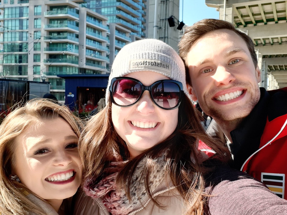 coachkayleeb's tweet photo. Hands down one of the best afternoons I've had! Thank you @Kirsten_MT @_MarinaroSAUCE_ @PiperGilles @PaulDPoirier @apoje1 @kaetlyn_23 @namnamnoodle and @AsherHill You are all such gracious &amp; beautiful souls!! It was a thrill to skate with you! ❤ https://t.co/nFCJwzzmFh