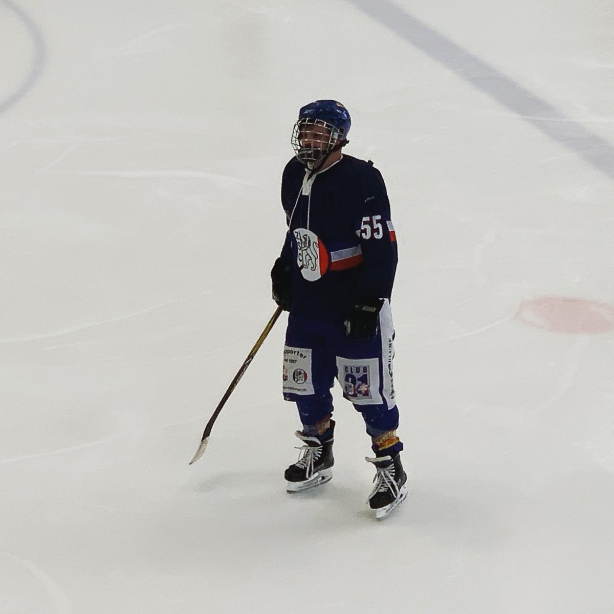 DellavvocataP's tweet photo. Tata Menthong a tifare i Dell‘Avvocata-
Brothers 
Bella Vittoria 9:3!!!
#eishockey #zsc #zuerich #aleandro #valerio #dellavvocata #tatamenthong #leswesforts https://t.co/8c7cJySHRQ