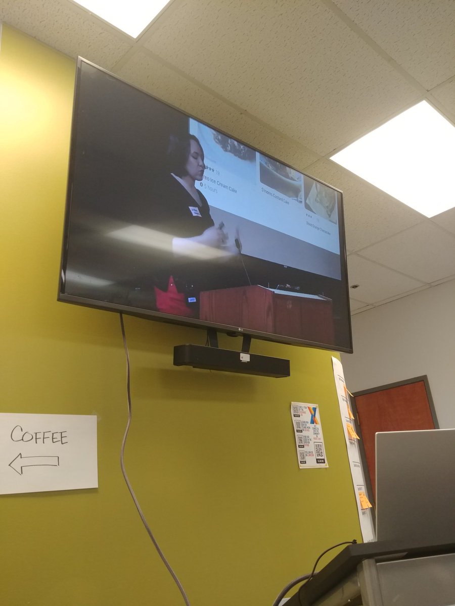 WIAD_Victoria's tweet photo. Watching @redsesame Lisa Marie Marquis 🙌 discussing categorization in our digital experiences at #WIAD2020 in Victoria BC! Thanks for sharing, @WIADBOS 😁 #yyj #yyjtech #wiad_victoria https://t.co/hlv5VzOlRg