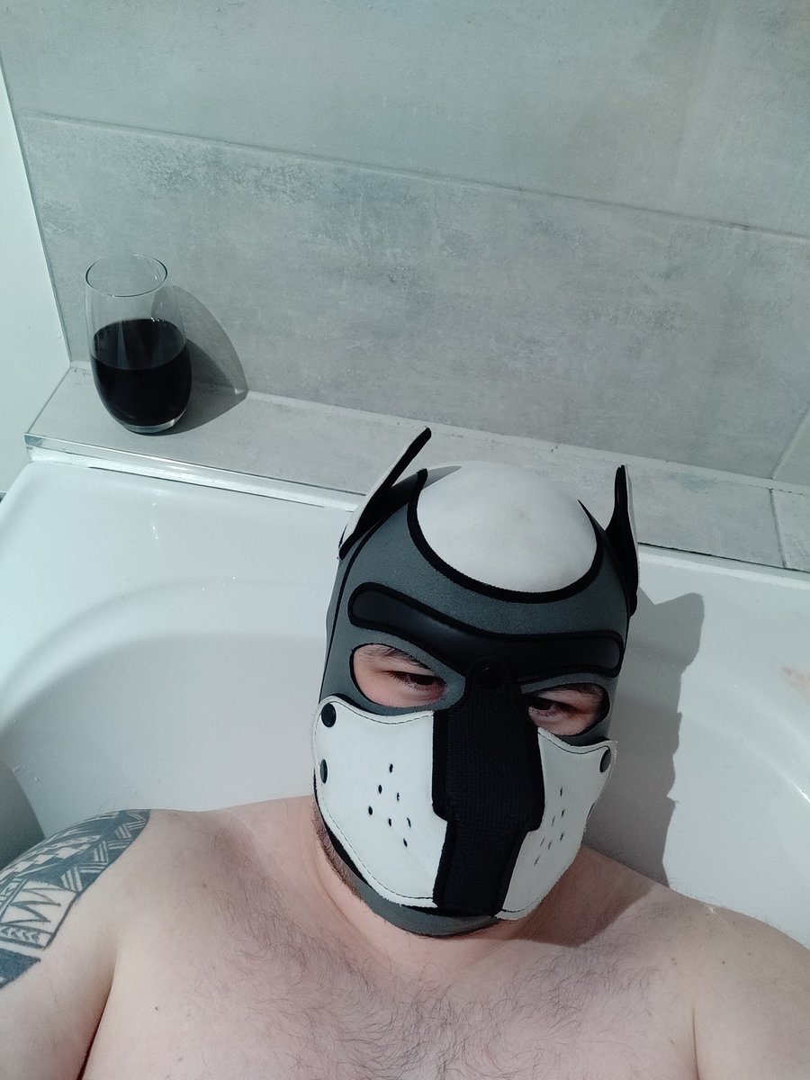 pup_trent's tweet photo. Sparkly bath for me tonight. Feeling some strains and hoping to soak them away #rubadubcub https://t.co/YjImT6wlLJ