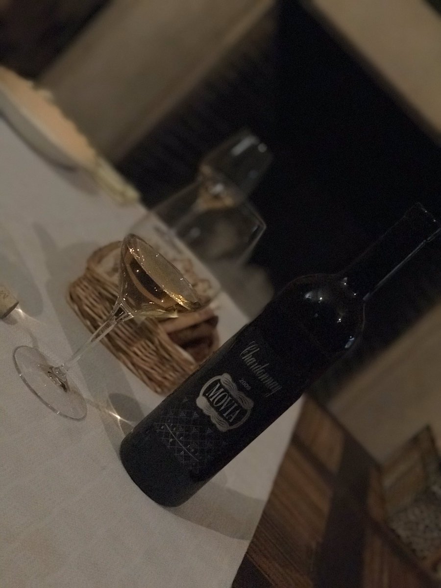 francescnicolas's tweet photo. Movia Chardonnay 2009
#keepunching https://t.co/q1mugoovhL