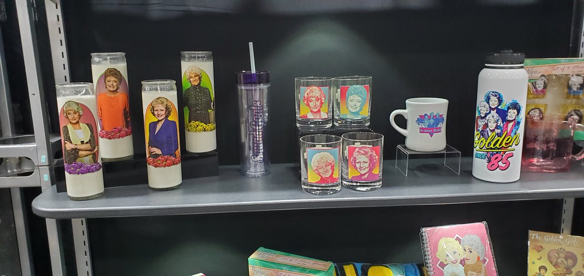AgentM's tweet photo. Lotsa #GoldenGirls stuff from @_Justfunky. I want that Sophia pint glass. I feel like @XavierWoodsPhD needs the prayer candles. #ToyFair2020 #AgentMLovesToyFair https://t.co/a0Rw25Hd3D