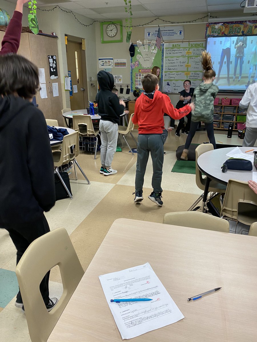 Working out to our exercise videos! <a href="/WilsonsCreekInt/">Wilson's Creek</a> <a href="/DrKarynChristy/">Karyn Christy</a> <a href="/officialSPS/">Springfield Public Schools</a> #curriculum #climateCulture