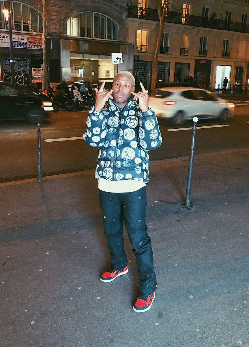chanceko's tweet photo. tu sais que le drip est sale 🐍⚡️🧨 https://t.co/iobin9ICmx