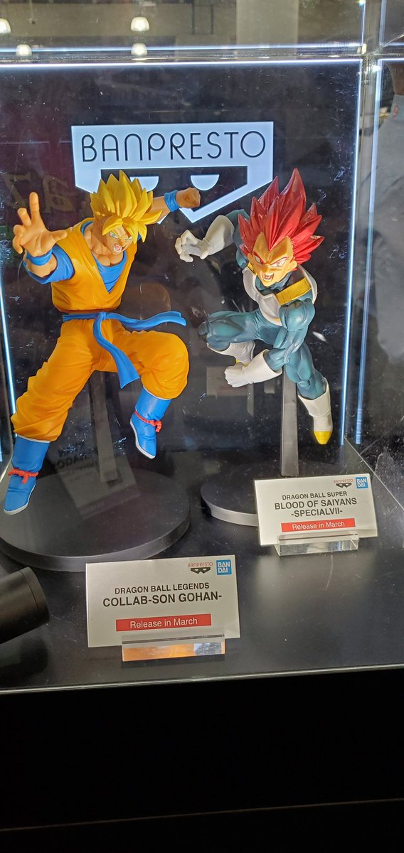 AgentM's tweet photo. I love me some cool Dragon Ball figures. From @BandaiAmerica & Banpresto. #dragonball #ToyFair2020 #AgentMLovesToyFair https://t.co/rXgeQbFM6b